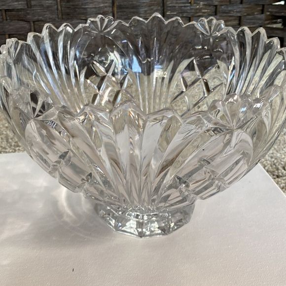 Vintage Large Crystal Bowl - Picture 5 of 10